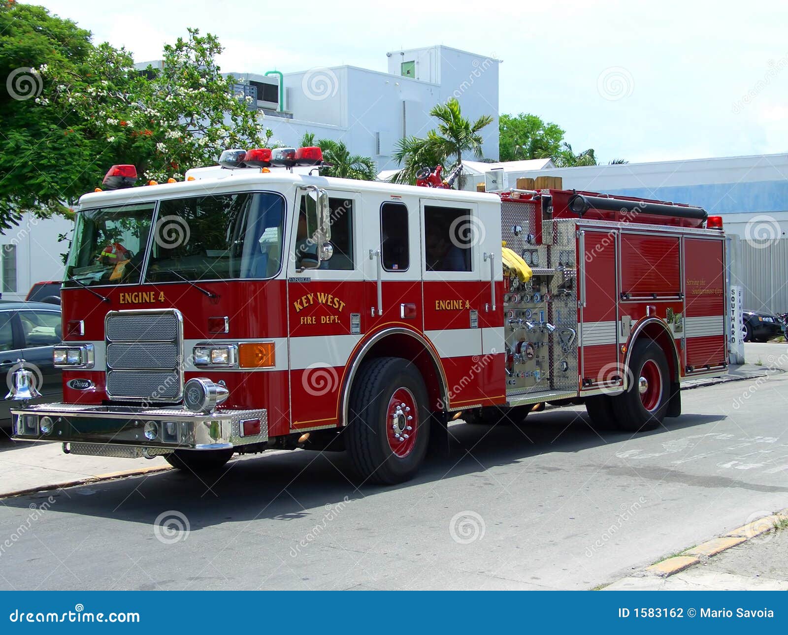 key-west-fire-brigade-truck-1583162.jpg