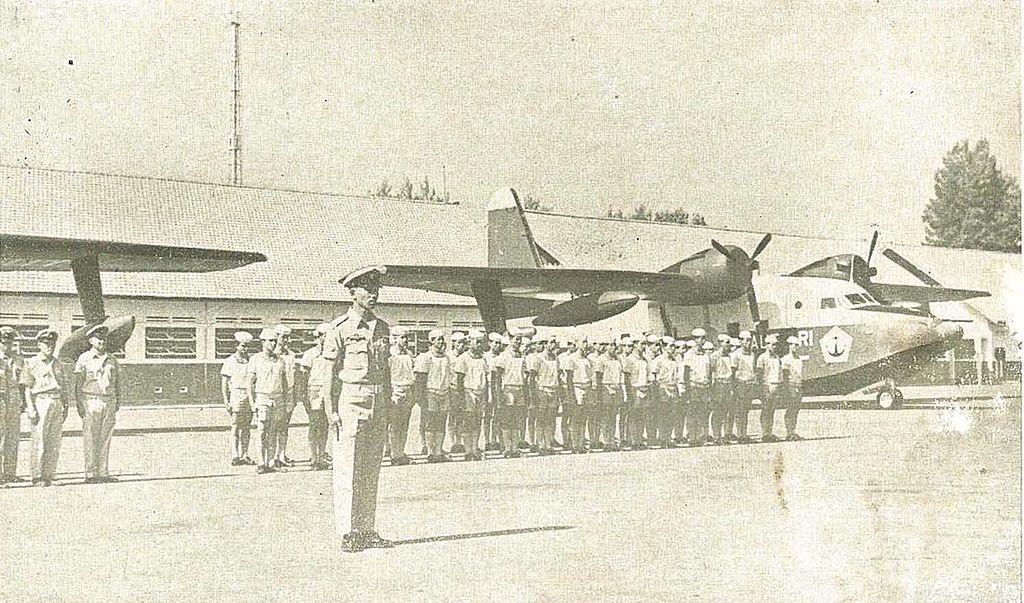 1024px-Indonesian_Navy_Albatross_UF-2%2C_Jalesveva_Jayamahe%2C_p198.jpg