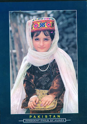 L294-Pakistan.Innocent+child+of+Hunza.2.JPG