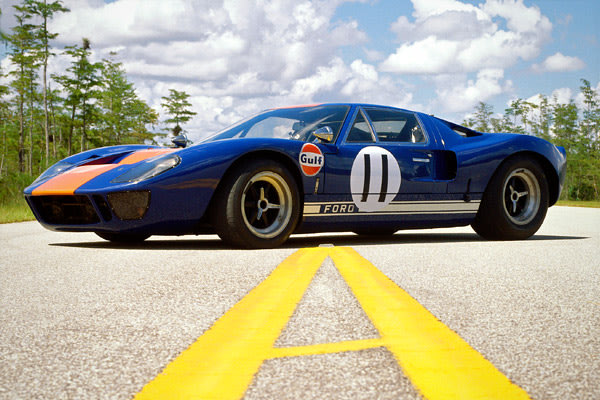 06-Ford-GT40-Top-10-Best-Looking-Cars-All-Time-CNBC-jpg_220004.jpg