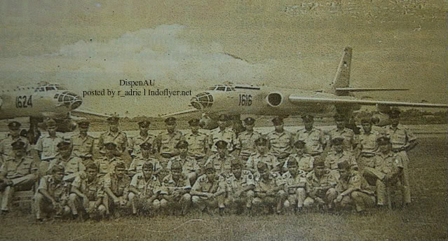 Pesawat-TU-16-Kru-TNI-AU.jpg