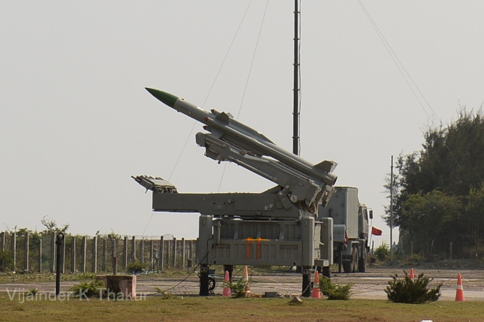 Akash+Missile+Test+26April2014-1.jpg