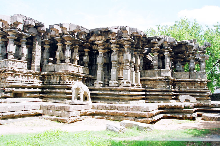 Warangal-temple.jpg