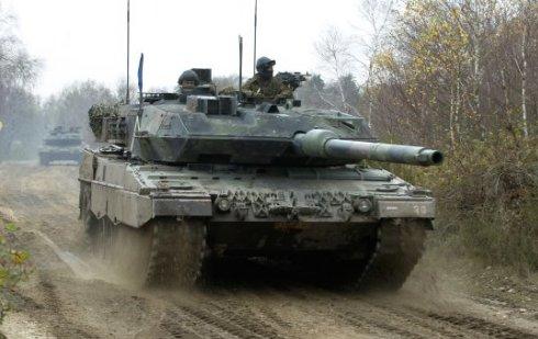 rnw+5+9+11+Dutch+Leopard+tank.jpg