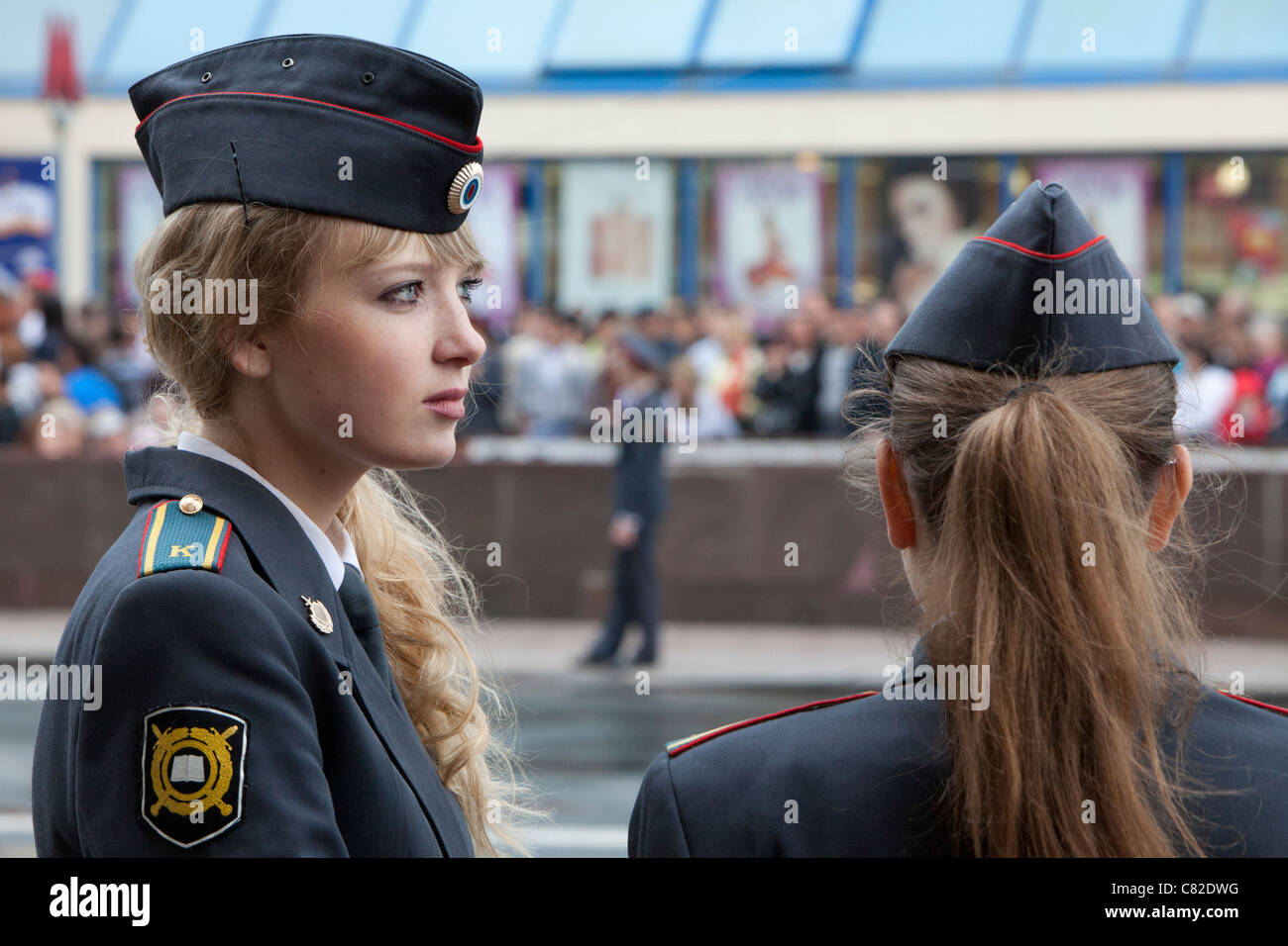 two-female-police-cadets-on-victory-day-at-tverskaya-street-in-moscow-C82DWG.jpg