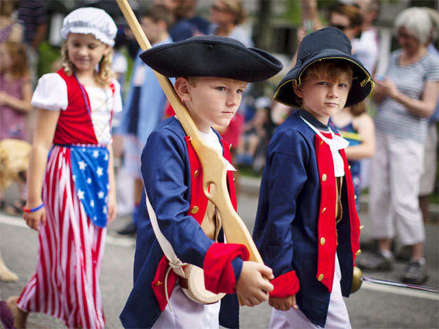 children-in-revolutionary-war-era-costumes.jpg