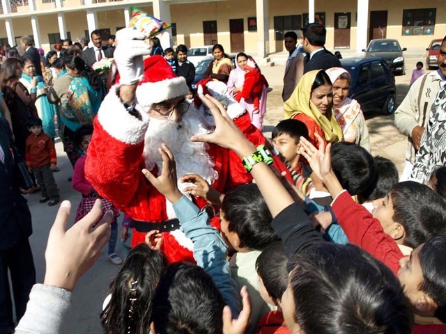 Christmas-Rawalpindi-Online-4-640x480.jpg