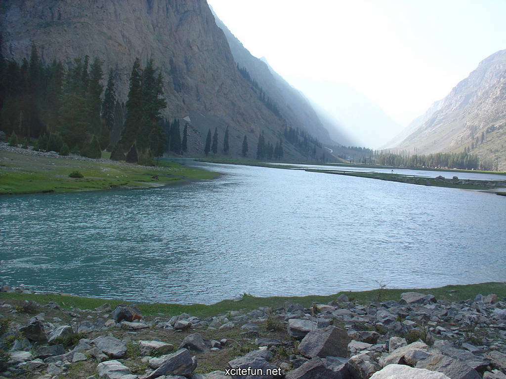 216502,xcitefun-mahodand-lake-pakistan.jpg