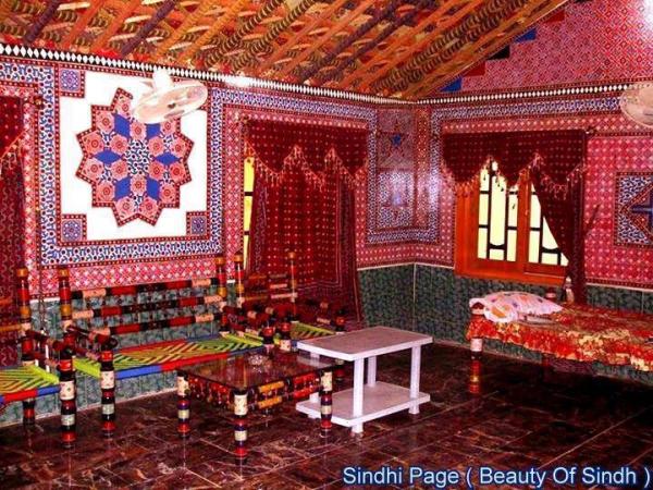 Pakistan-Colourful-Traditional-Drawing-Room-in-Sindh-Province-Pakistan-4491.jpg