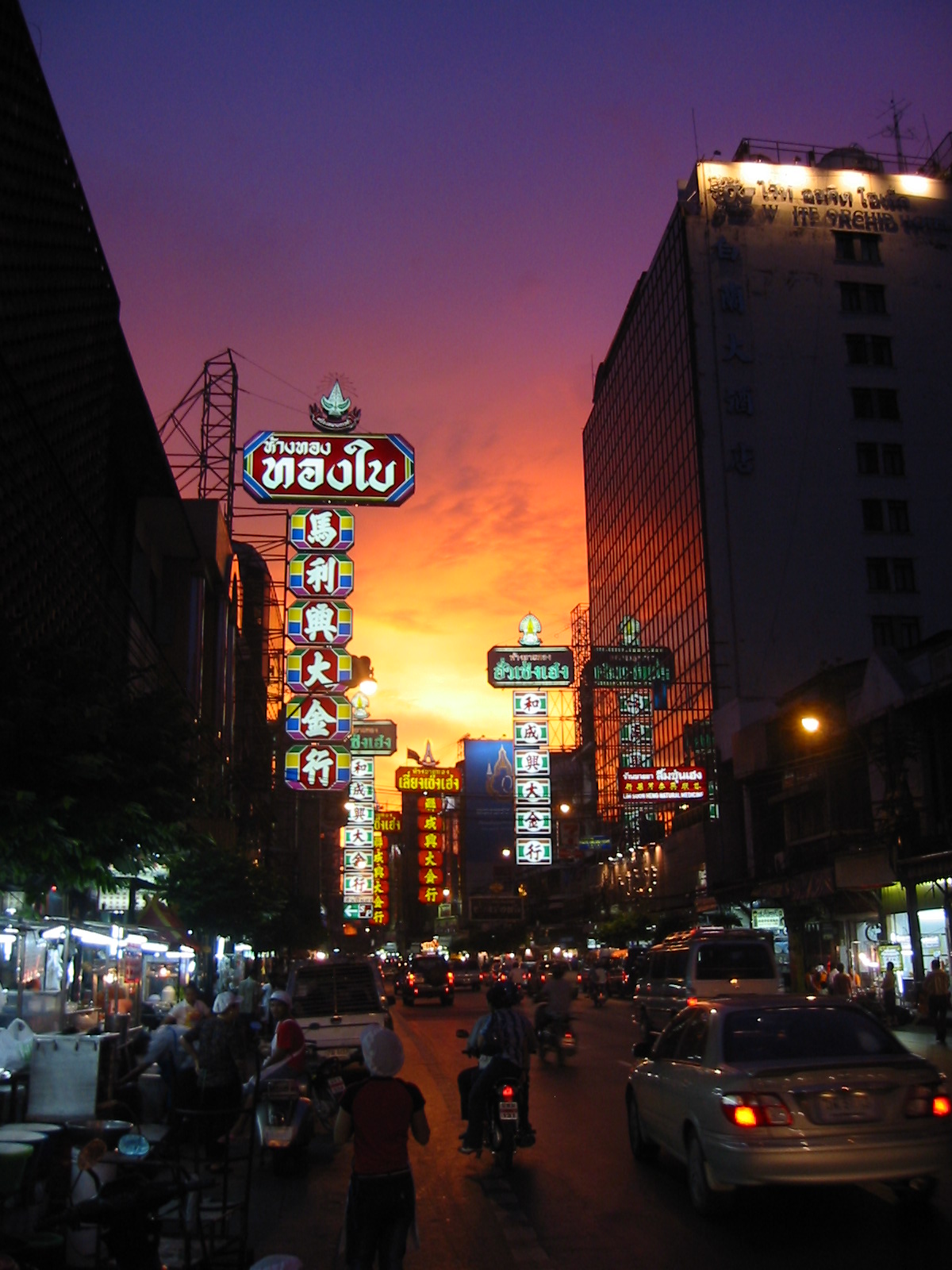 Chinatown_bangkok.jpg