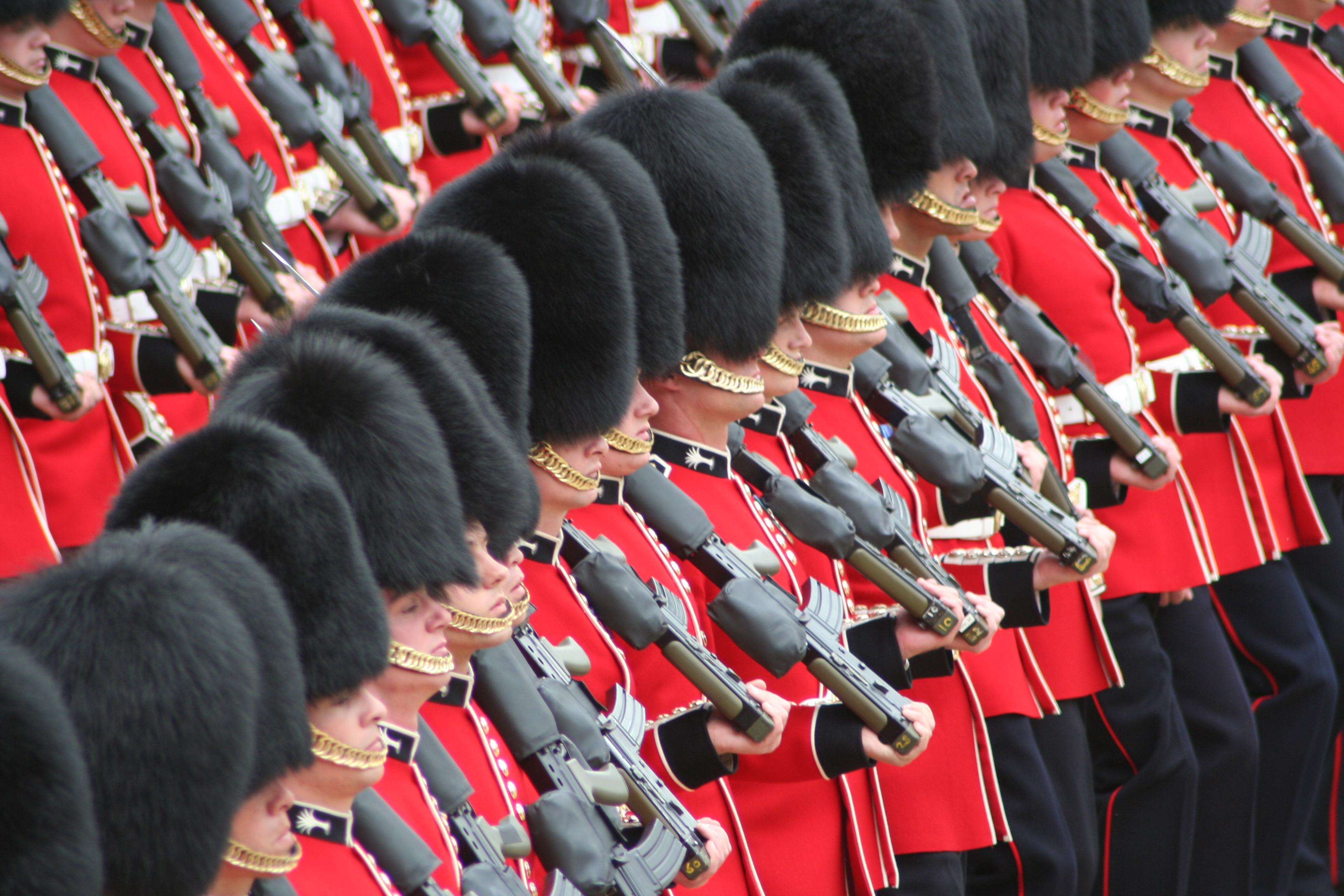 Soldiers_Trooping_the_Colour,_16th_June_2007.jpg