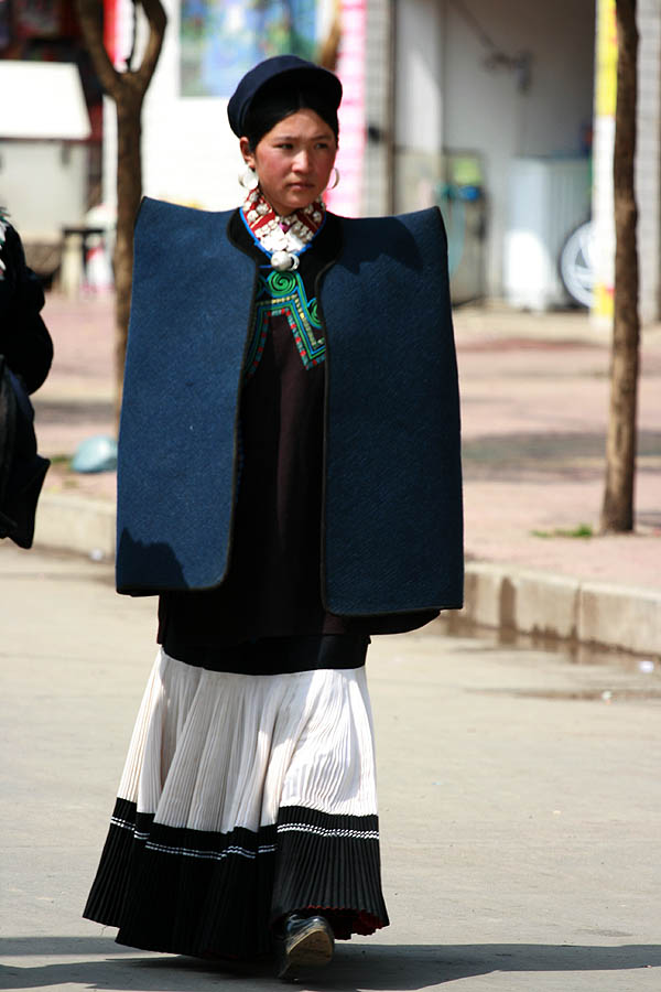 Ethnic_Yi_Costume_Butuo_Sichuan_China.jpg