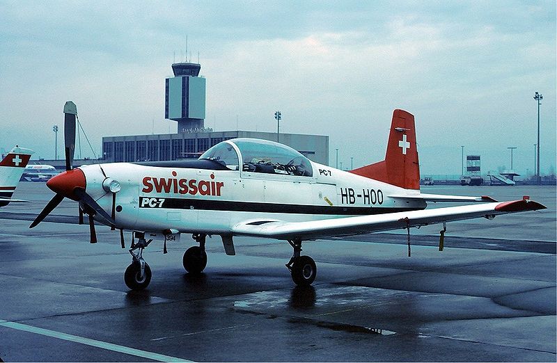 800px-Swissair_Pilatus_PC-7.jpg