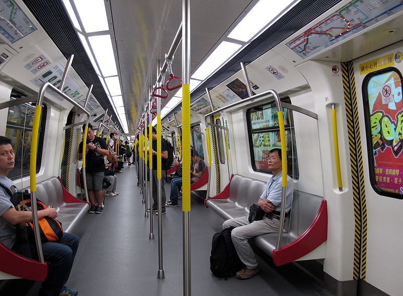 800px-MTR_C-Train_interior_201207.jpg