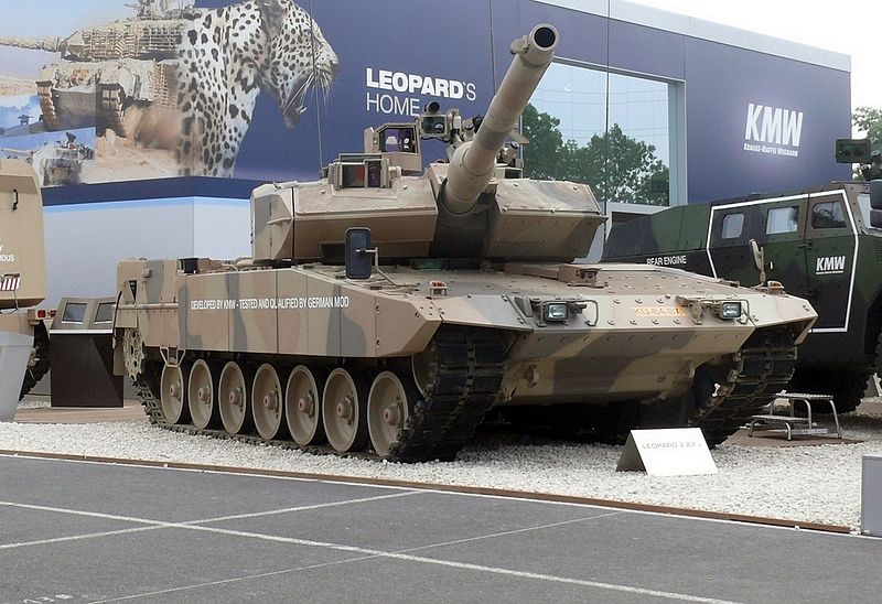 800px-Leopard_2_A7%2C_Eurosatory_2010.jpg