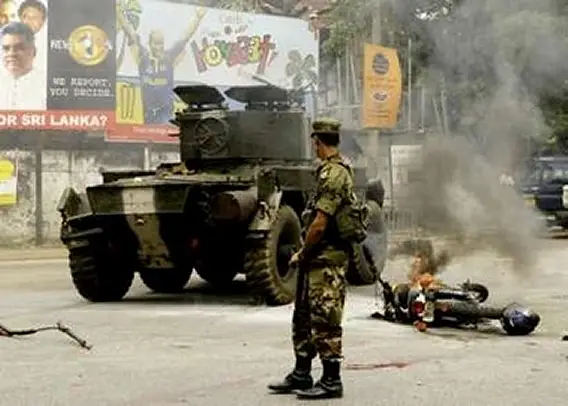 Saladin_wheeled_armoured_Sri-Lanka_01122006_news_001.jpg