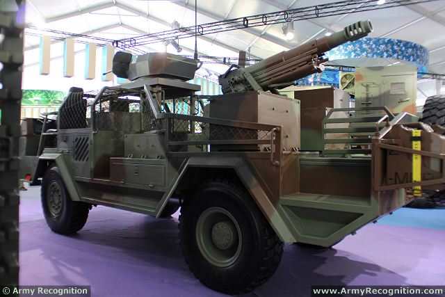 15P_high-maneuverability_105mm_4x4_self-propelled_howitzer_fire_assault_vehicle_China_Chinese_defense_industry_002.jpg