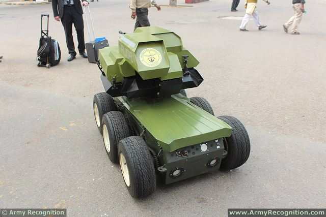 Rudra_gun_mounted_remotely_operated_vehicle_India_Indian_defense_industry_Defexpo_2014_002.jpg