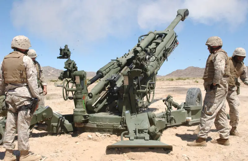 M777_howitzer_field_artilery_gun_Us-Army_002.jpg