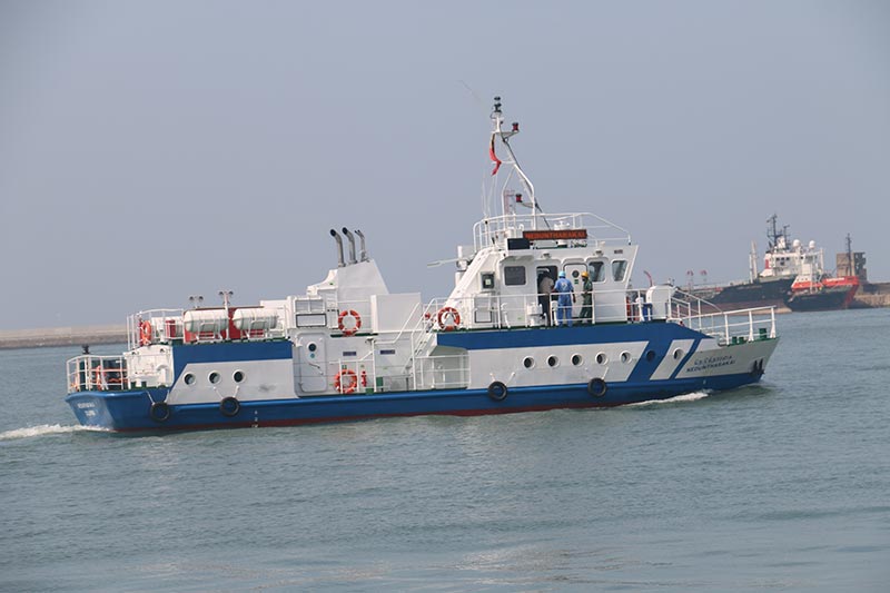 Passenger-Boat-at-Sea-NENDUNTHARAKAI.jpg