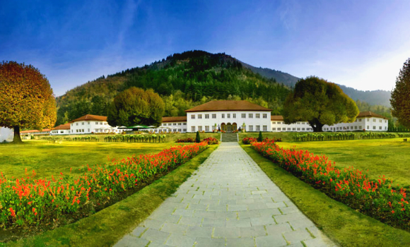 The-lalit-grand-palace-srinagar-1.jpg