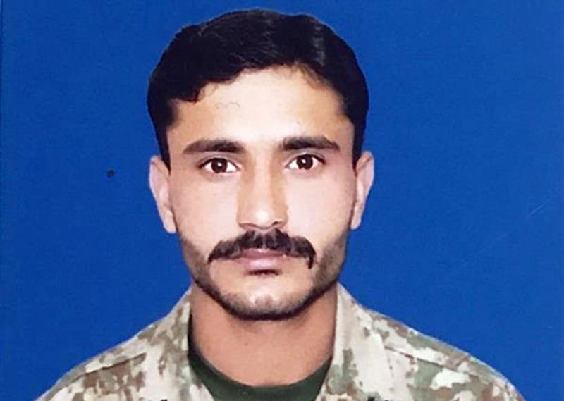 Pakistani-soldier-killed.jpg