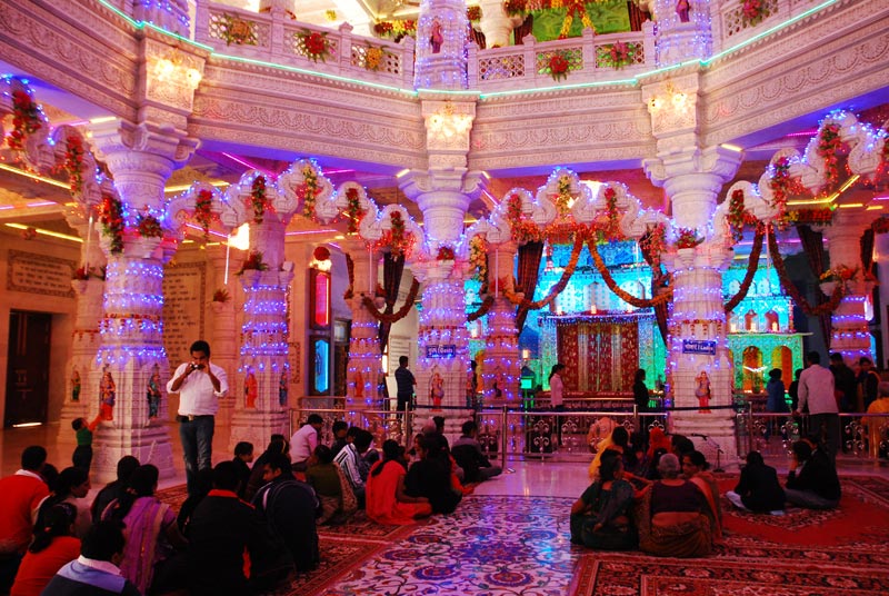 Interiors-of-Prem-Mandir-in-Vrindavan.jpg