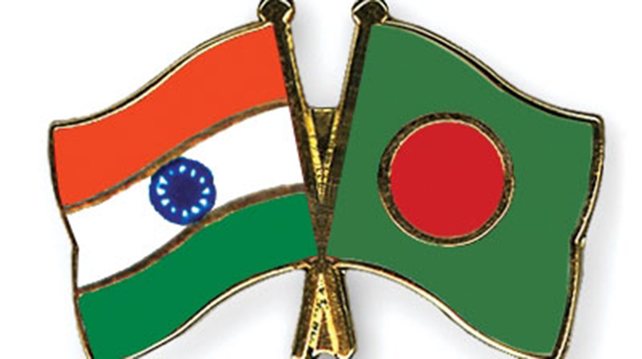 india-bangladesh-flagwb.jpg