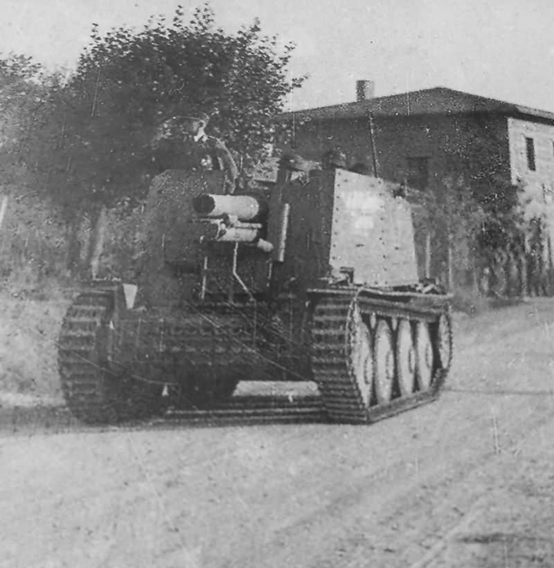 Grille_Ausf._H_German_self_propelled_artillery.jpg