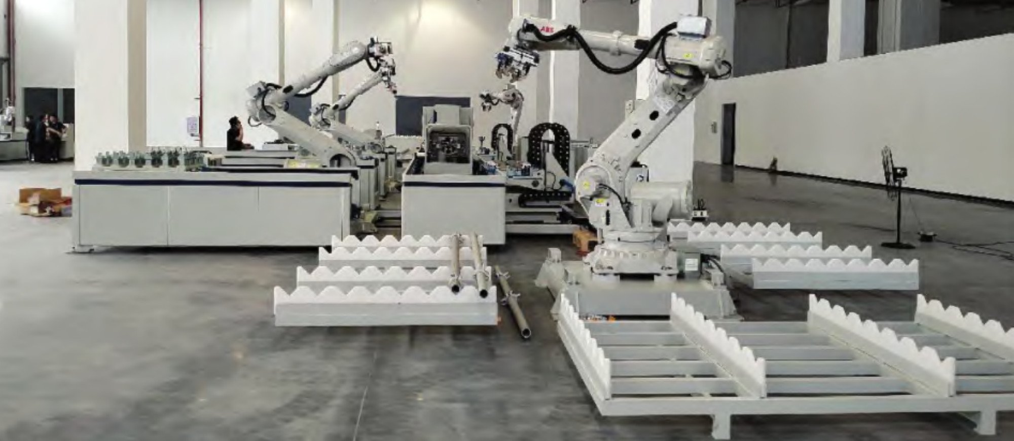AI-enabled robots are being deployed in warehouses to boost efficiency in the handling, sorting and inspecting of OCS materials. Photo: China Railway Construction Electrification Bureau Group