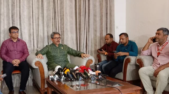 State Minister for Foreign Affairs Md Shahriar Alam speaks at a press briefing at his residence in Dhaka's Gulshan area on Friday, September 22, 2023. Photo: Dhaka Tribune
