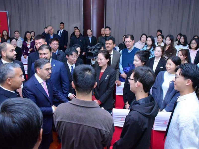 Caretaker Prime Minister Anwaarul Haq Kakar interacts with the students of Xinjiang University on 20 October, 2023: PHOTO: PID