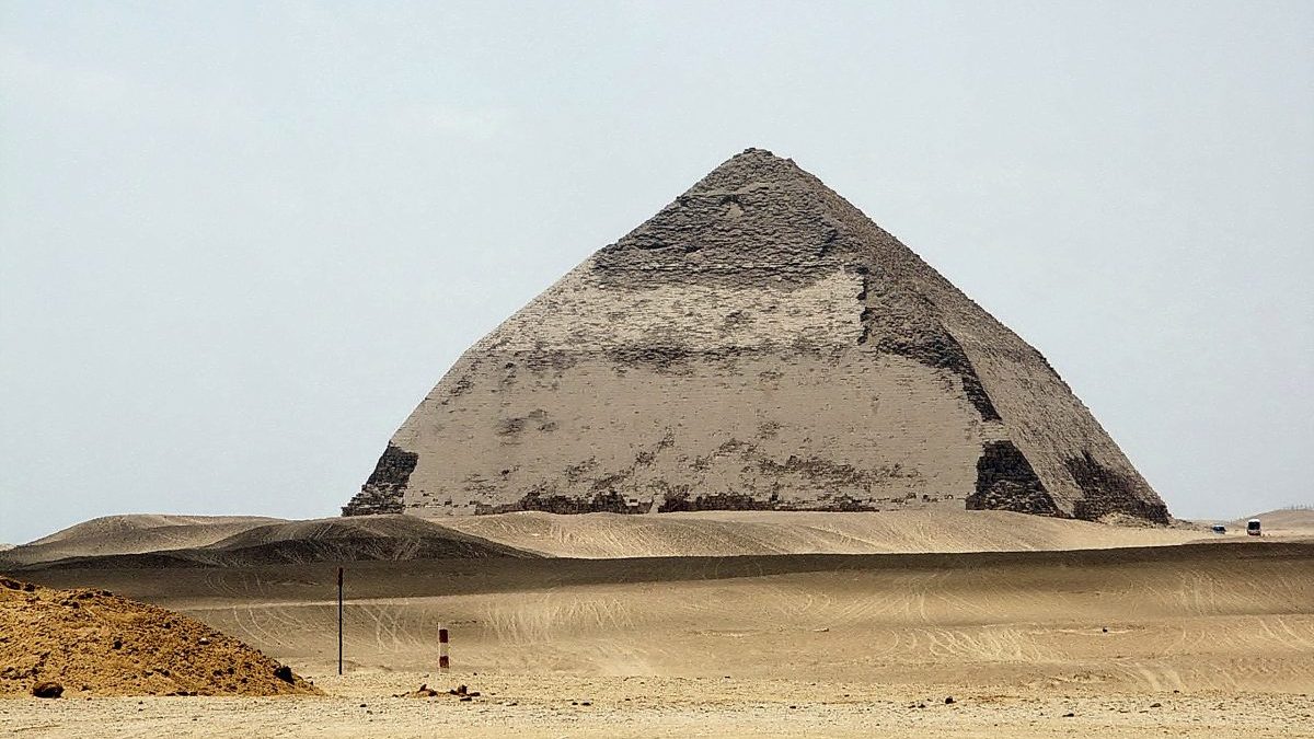 Bent-Pyramid-e1652538360303.jpg