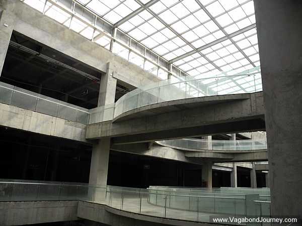 zhengzhou-zhengdong-cbd-abandoned-mall-3.jpg