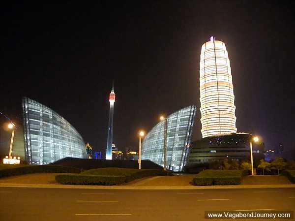 zhengzhou-zhengdong-museum-tower-lights.jpg
