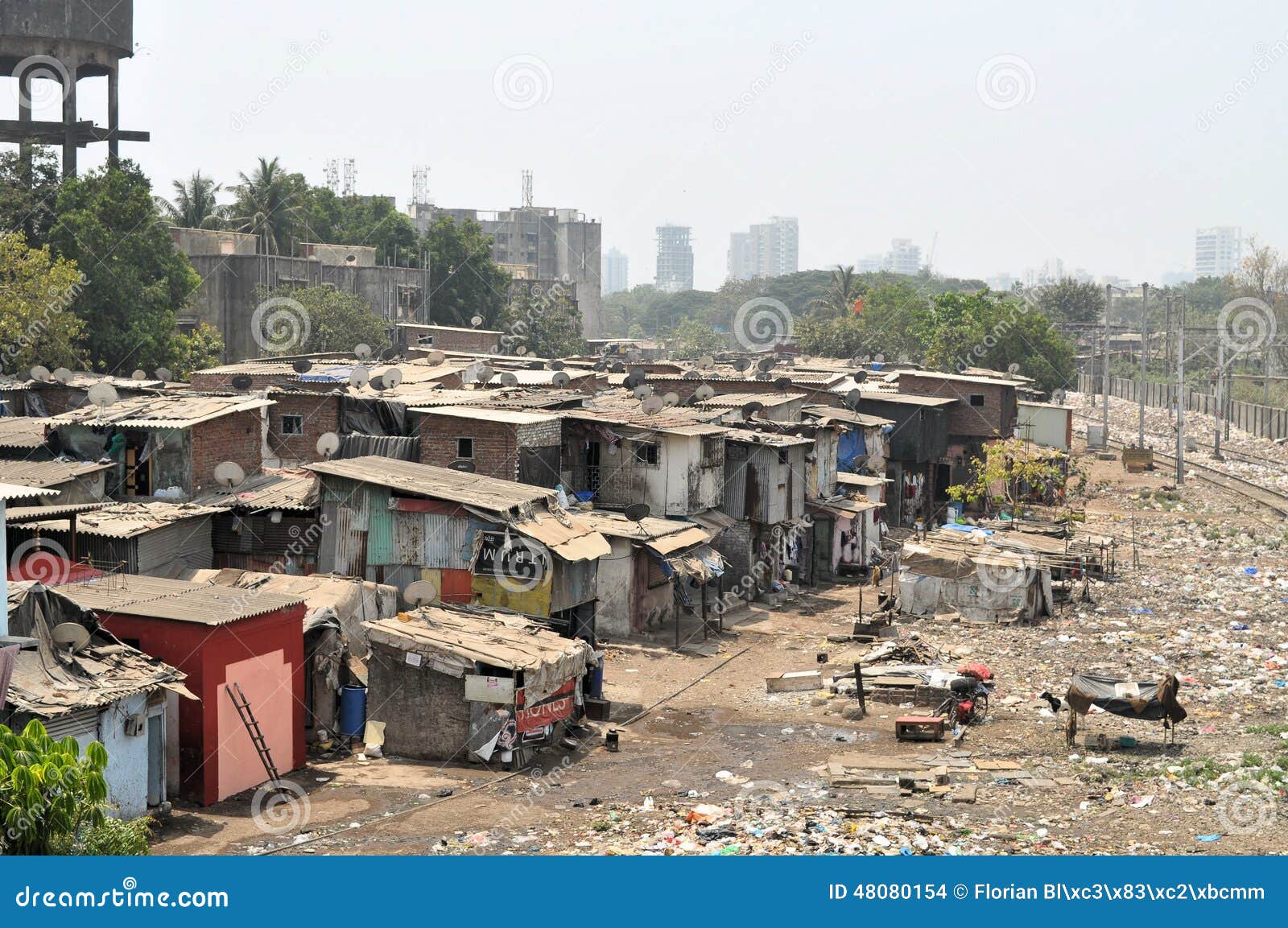 ramshackle-huts-mumbai-s-slum-dharavi-part-northern-biggest-asia-48080154.jpg