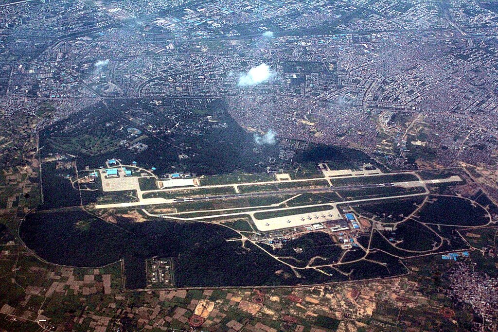 1024px-Delhi_and_surroundings_aerial_photo_08-2016_img7.jpg