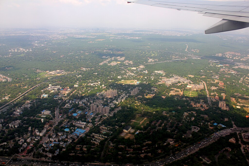 1024px-Delhi_aerial_photo_04-2016_img1.jpg