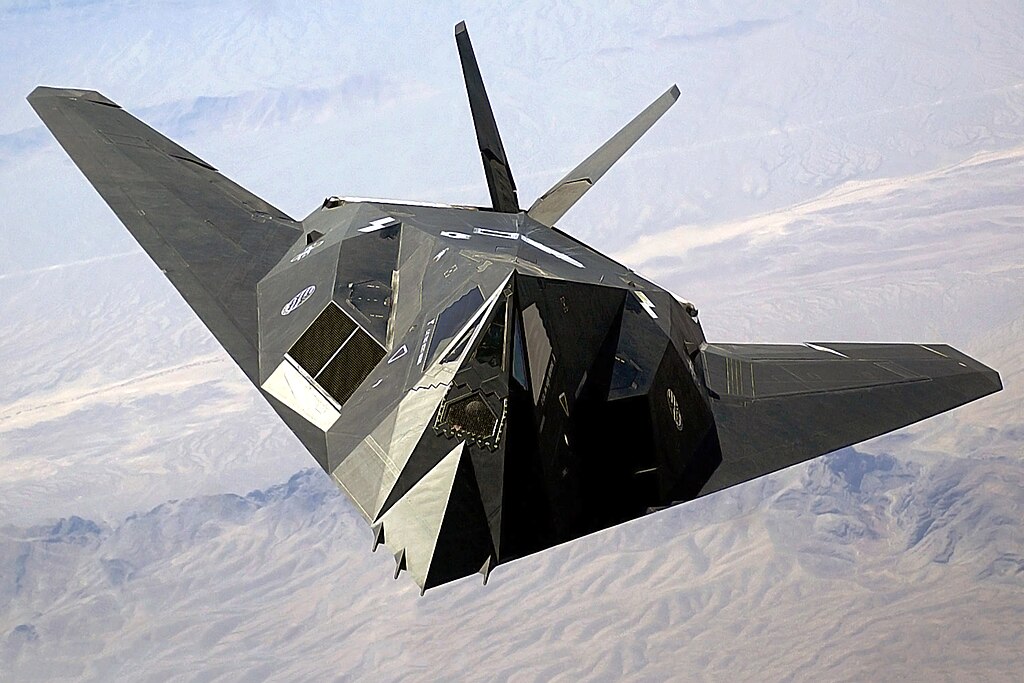 1024px-F-117_Nighthawk_Front.jpg