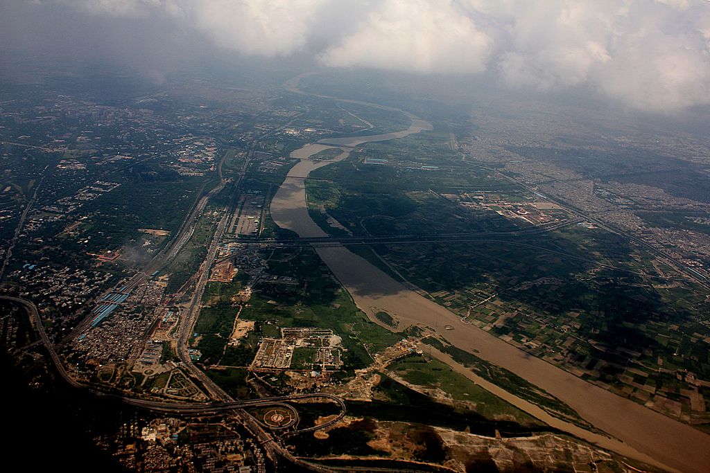 1024px-Delhi_aerial_photo_04-2016_img7.jpg