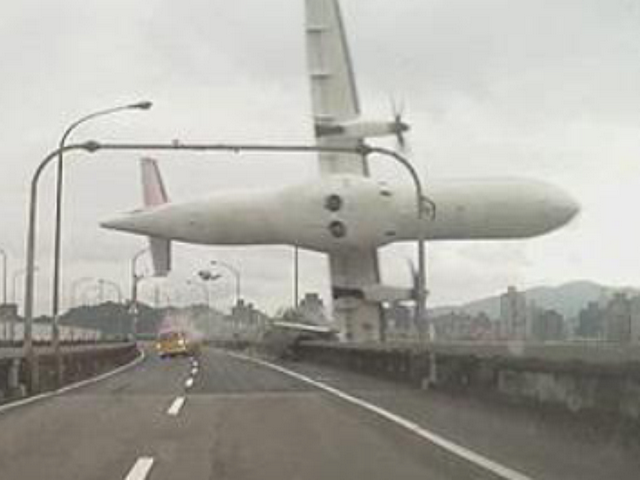 TransAsia_Flight_235_crash.png