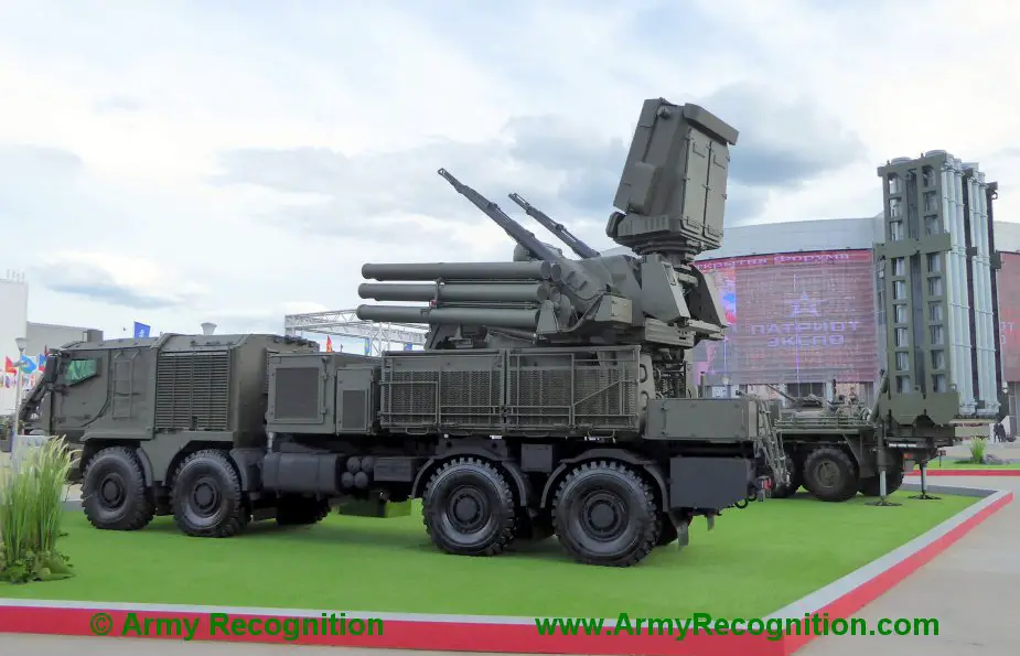 Army_2019_KBP_group_publicly_unveils_Pantsir-SM_cannon_missile_air_defense_system.JPG